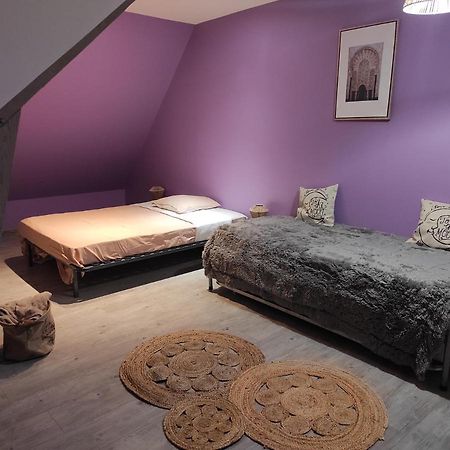 Agreable Et Spacieuse Chambre Familiale Sansac-de-Marmiesse Buitenkant foto